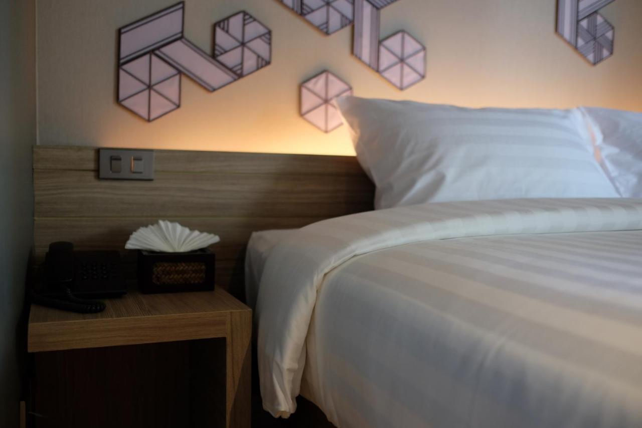 Nap Hotel Bangkok Exterior foto